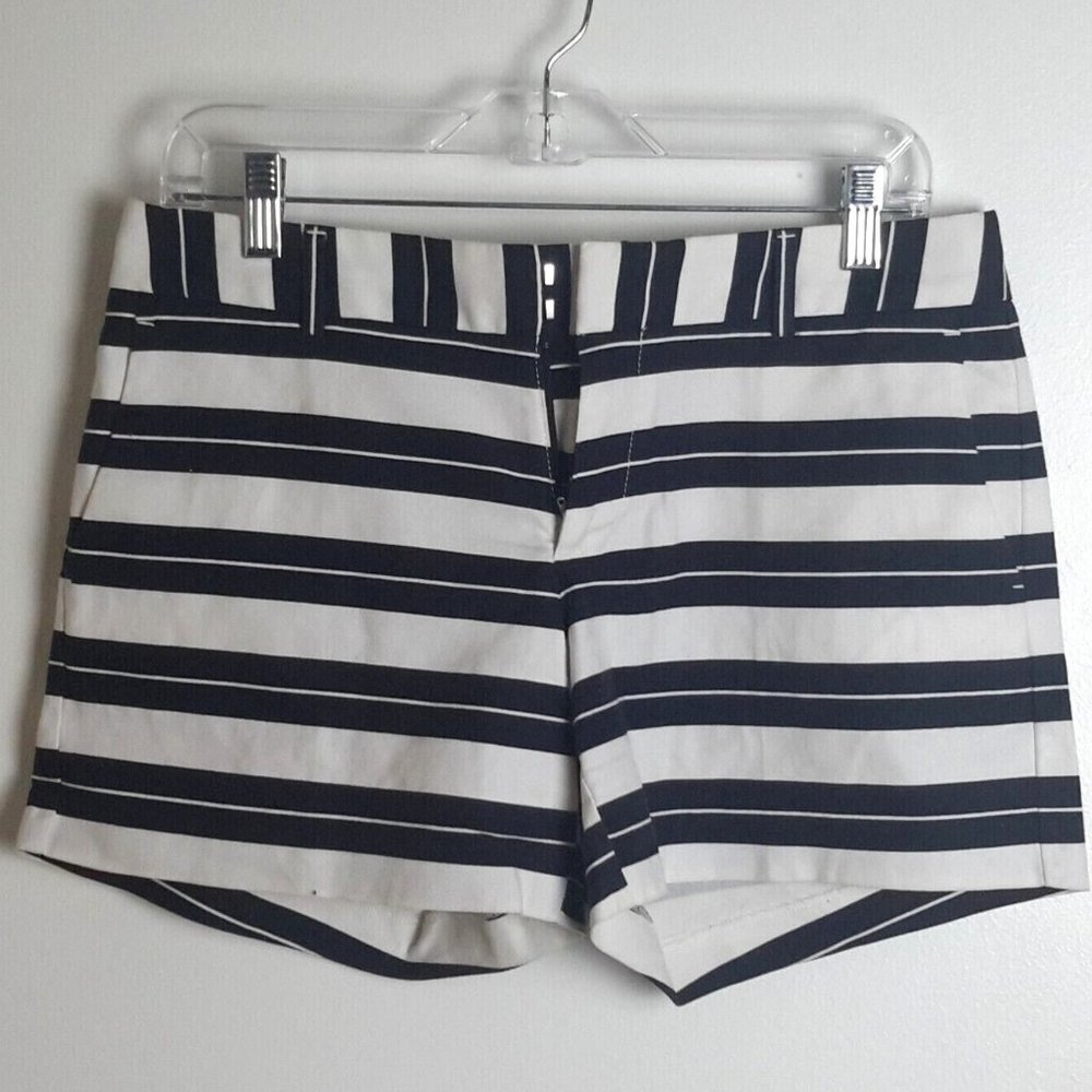 Banana Republic Women's Shorts Size 2